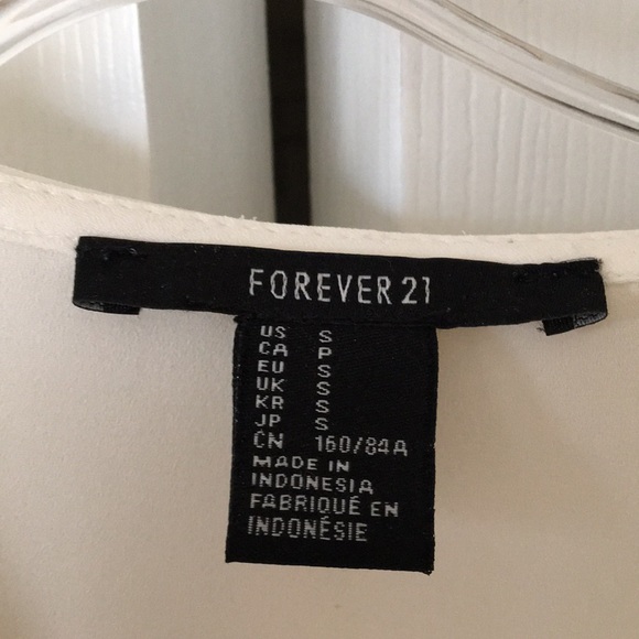 Blouse - Picture 2 of 3